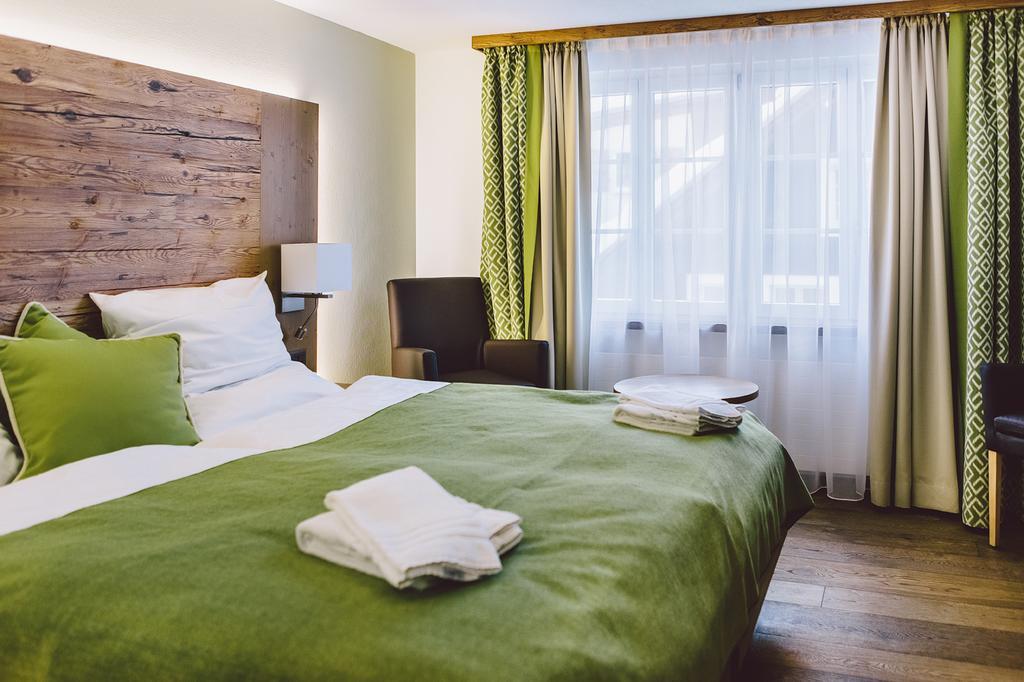 & Restaurant Zum Schwarzen Baeren Locanda 2*